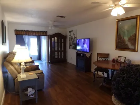 670 Park Circle Bradenton FL 34207