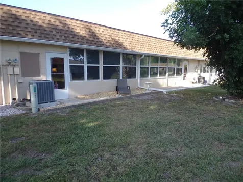 670 Park Circle Bradenton FL 34207