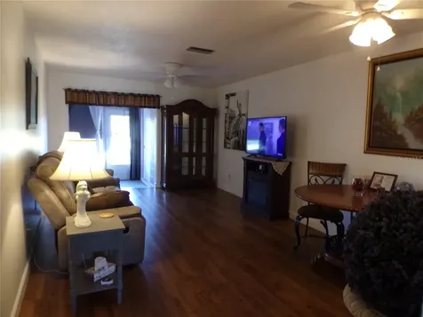 670 Park Circle Bradenton FL 34207