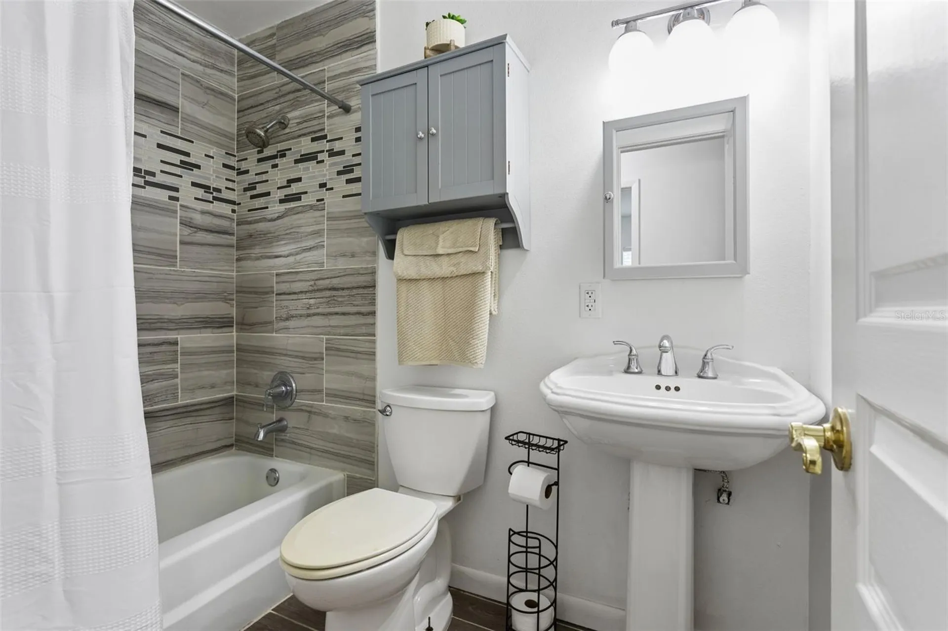 8303 Temple Park Drive Tampa FL 33637
