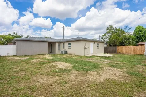 8303 Temple Park Drive Tampa FL 33637