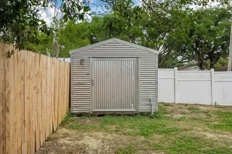 8303 Temple Park Drive Tampa FL 33637