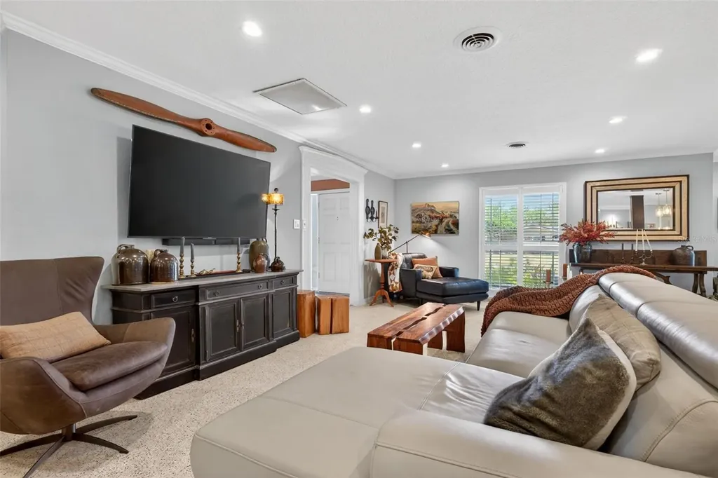 1701 Antilles Place Orlando FL 32806