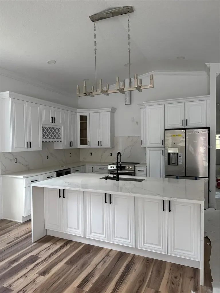 611 Elm Street Safety Harbor FL 34695