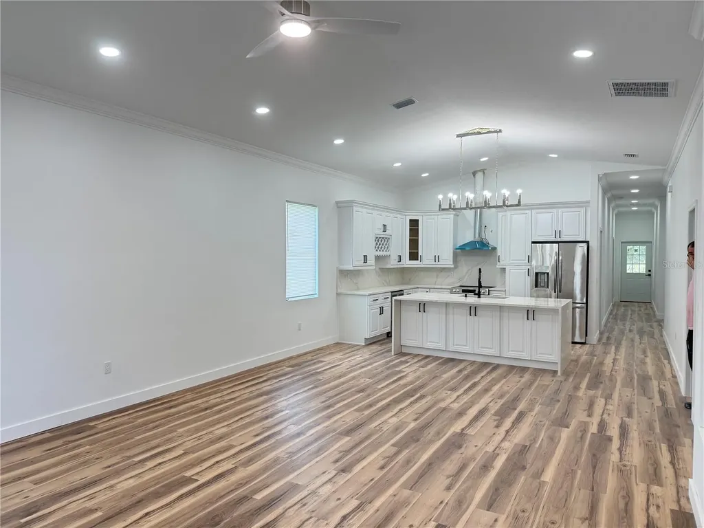 611 Elm Street Safety Harbor FL 34695