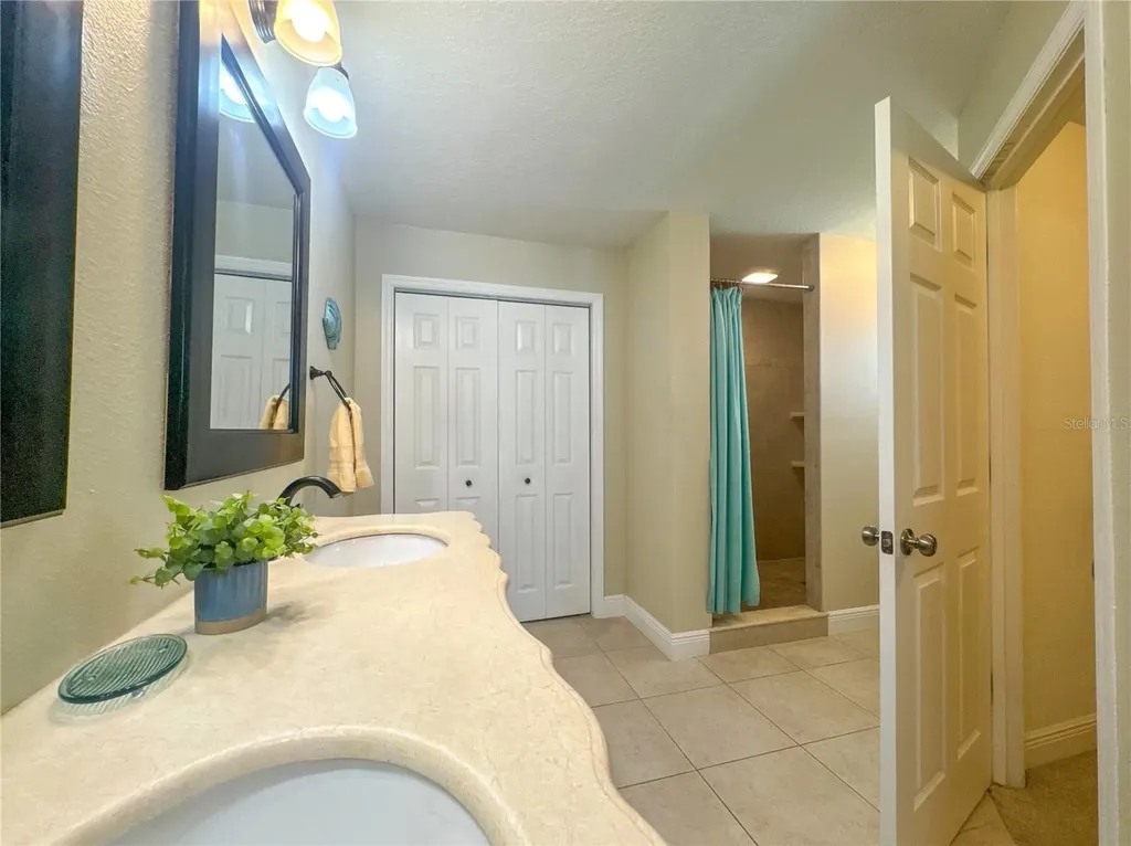 707 Powder Horn Row Lakeland FL 33809