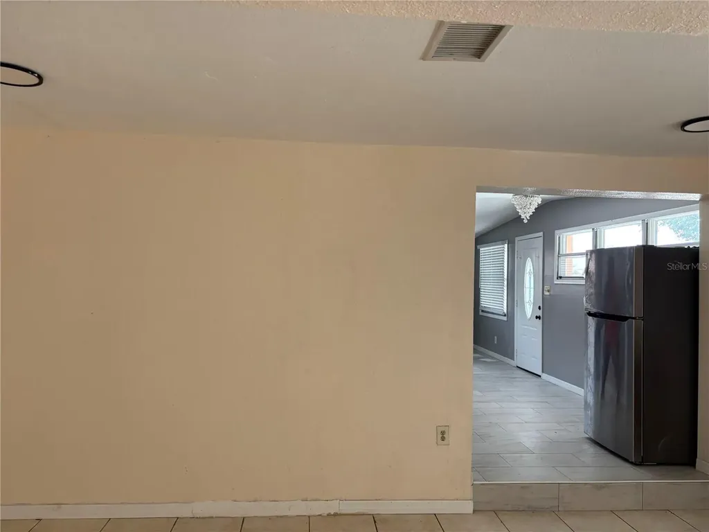 1320 Larsen Lane Tampa FL 33619