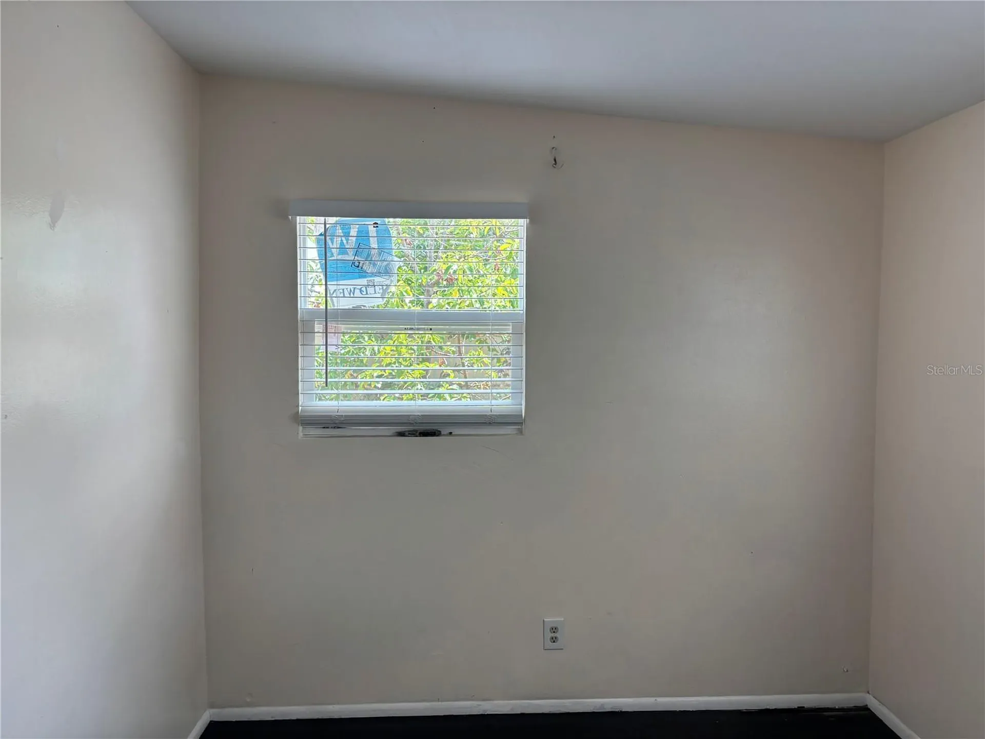 1320 Larsen Lane Tampa FL 33619