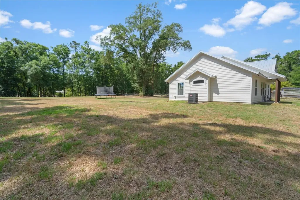 17230 NE 41st Street Williston FL 32696