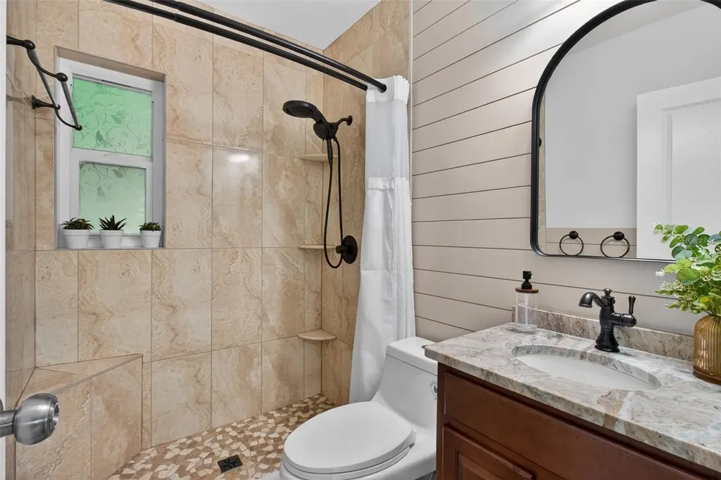 5810 7th Avenue S Gulfport FL 33707