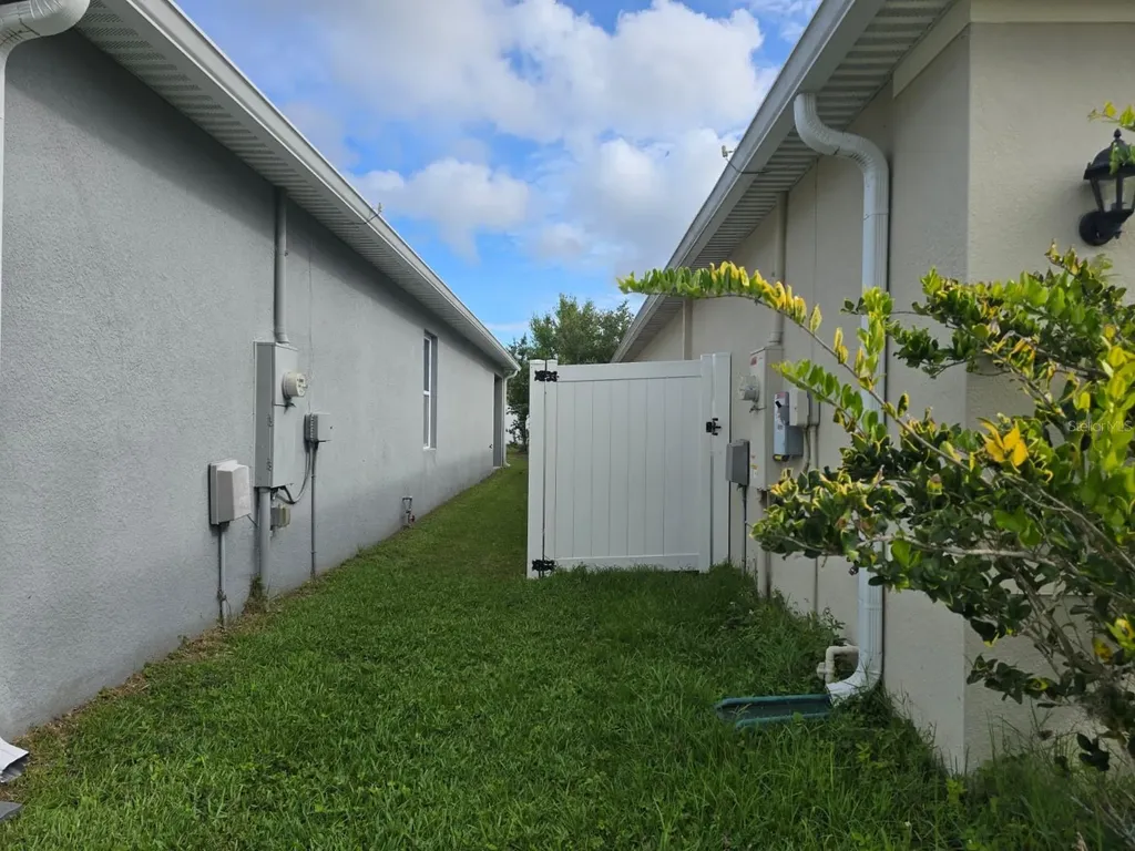 1895 Cassidy Knoll Drive Kissimmee FL 34744