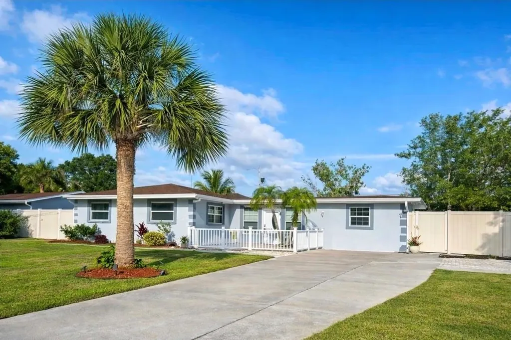 6316 Fairway Boulevard Apollo Beach FL 33572