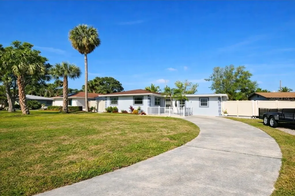 6316 Fairway Boulevard Apollo Beach FL 33572