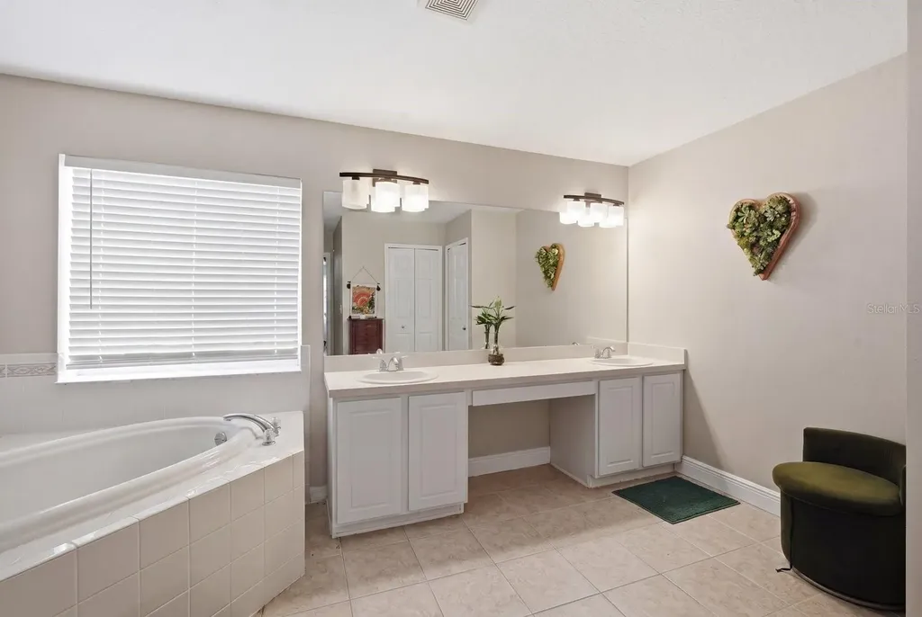 19321 Sandy Springs Circle Lutz FL 33558