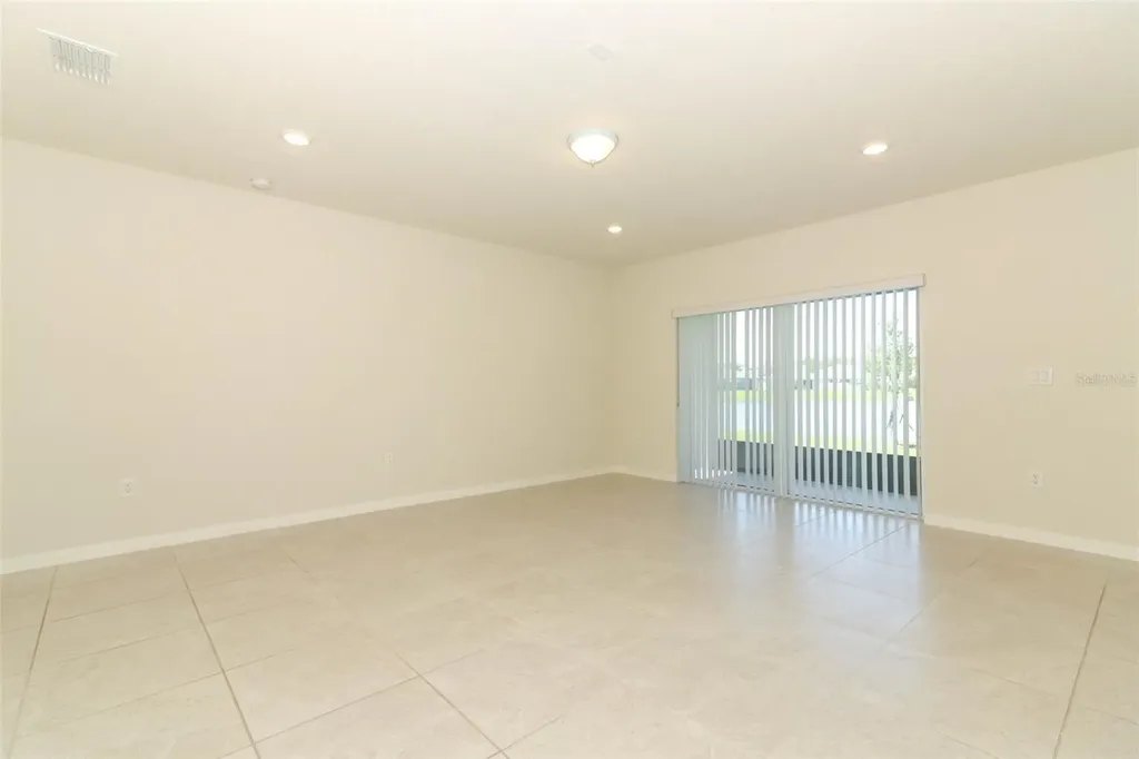 5345 Royal Point Avenue Kissimmee FL 34746
