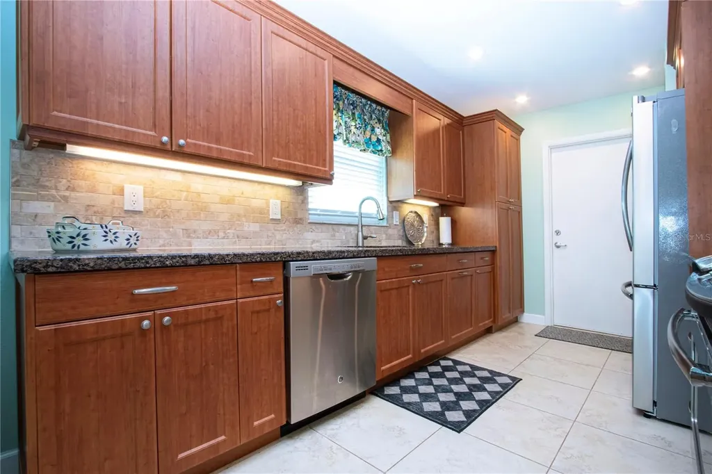 4405 Lakewood Avenue Bradenton FL 34208