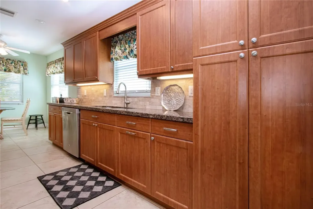 4405 Lakewood Avenue Bradenton FL 34208