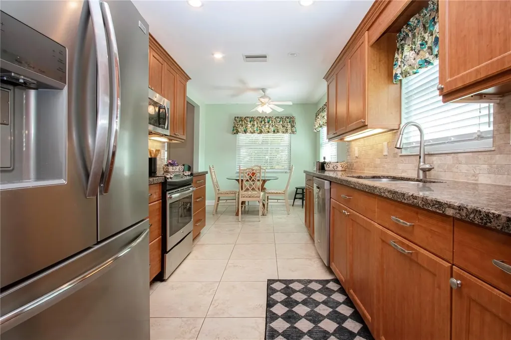 4405 Lakewood Avenue Bradenton FL 34208
