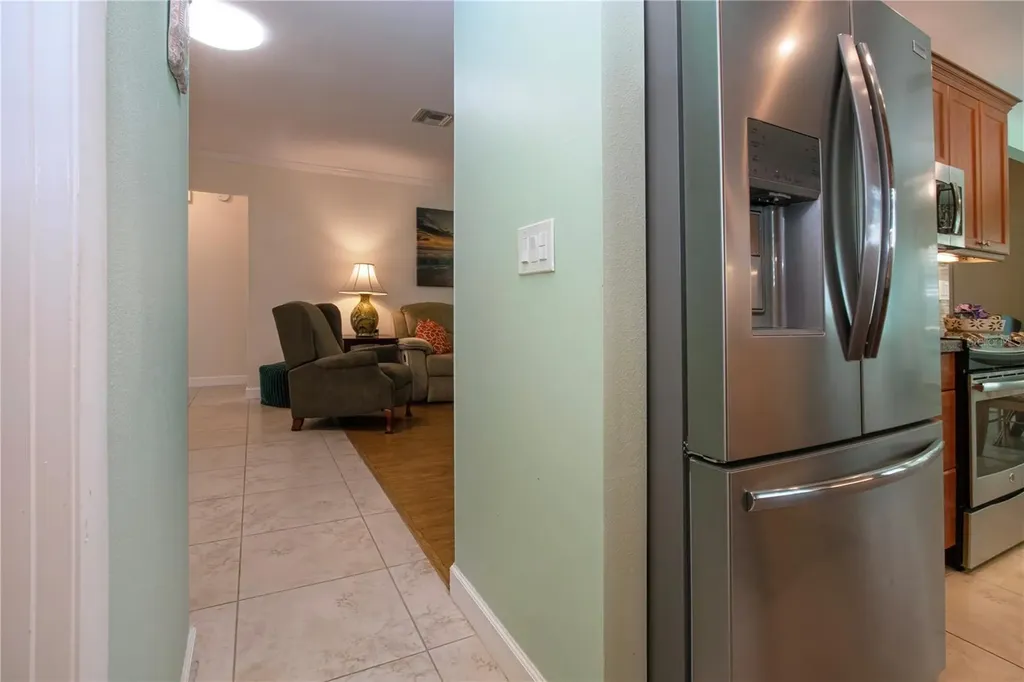 4405 Lakewood Avenue Bradenton FL 34208