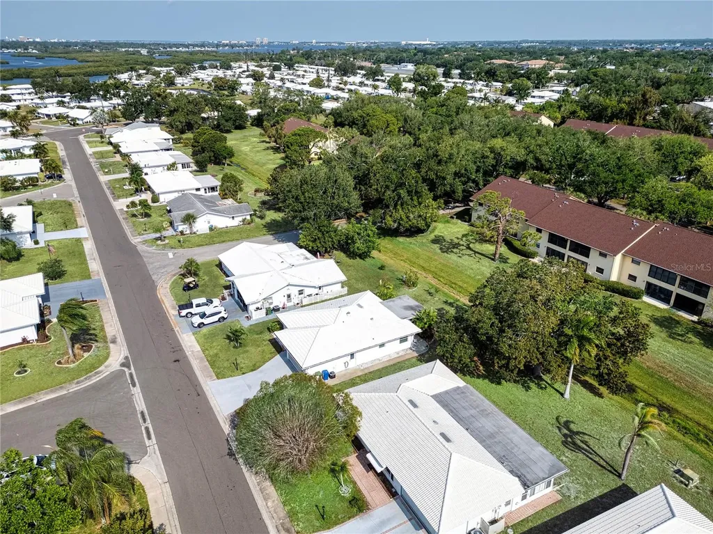 4405 Lakewood Avenue Bradenton FL 34208