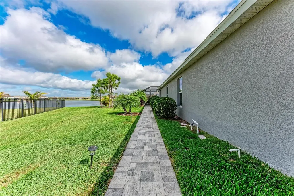 5811 Campina Place Palmetto FL 34221