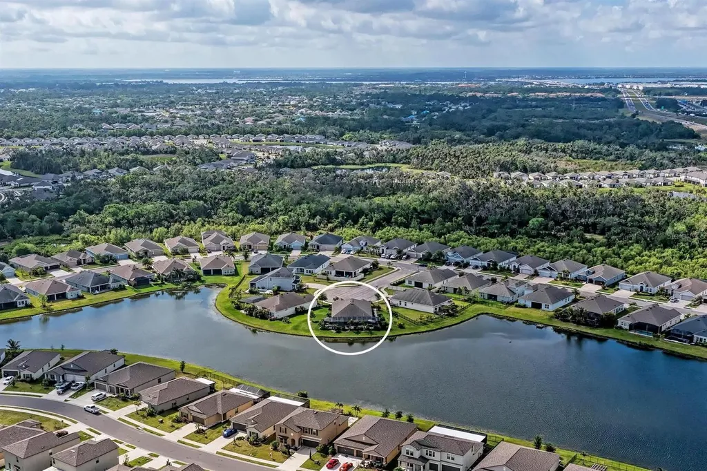 5811 Campina Place Palmetto FL 34221