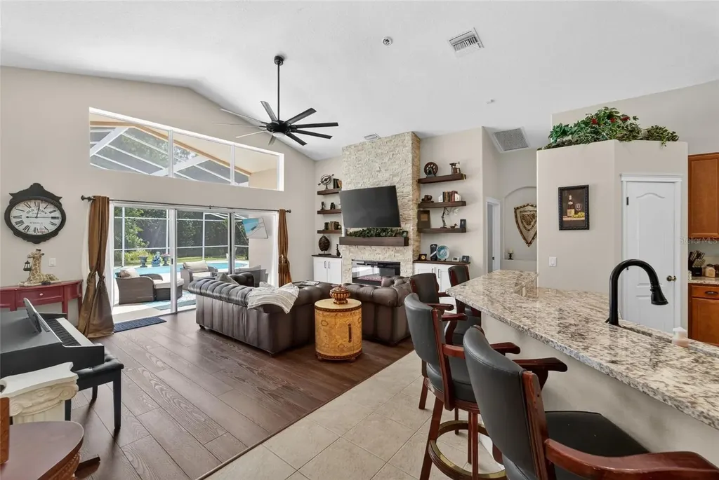 6006 Shearwater Lane Lithia FL 33547