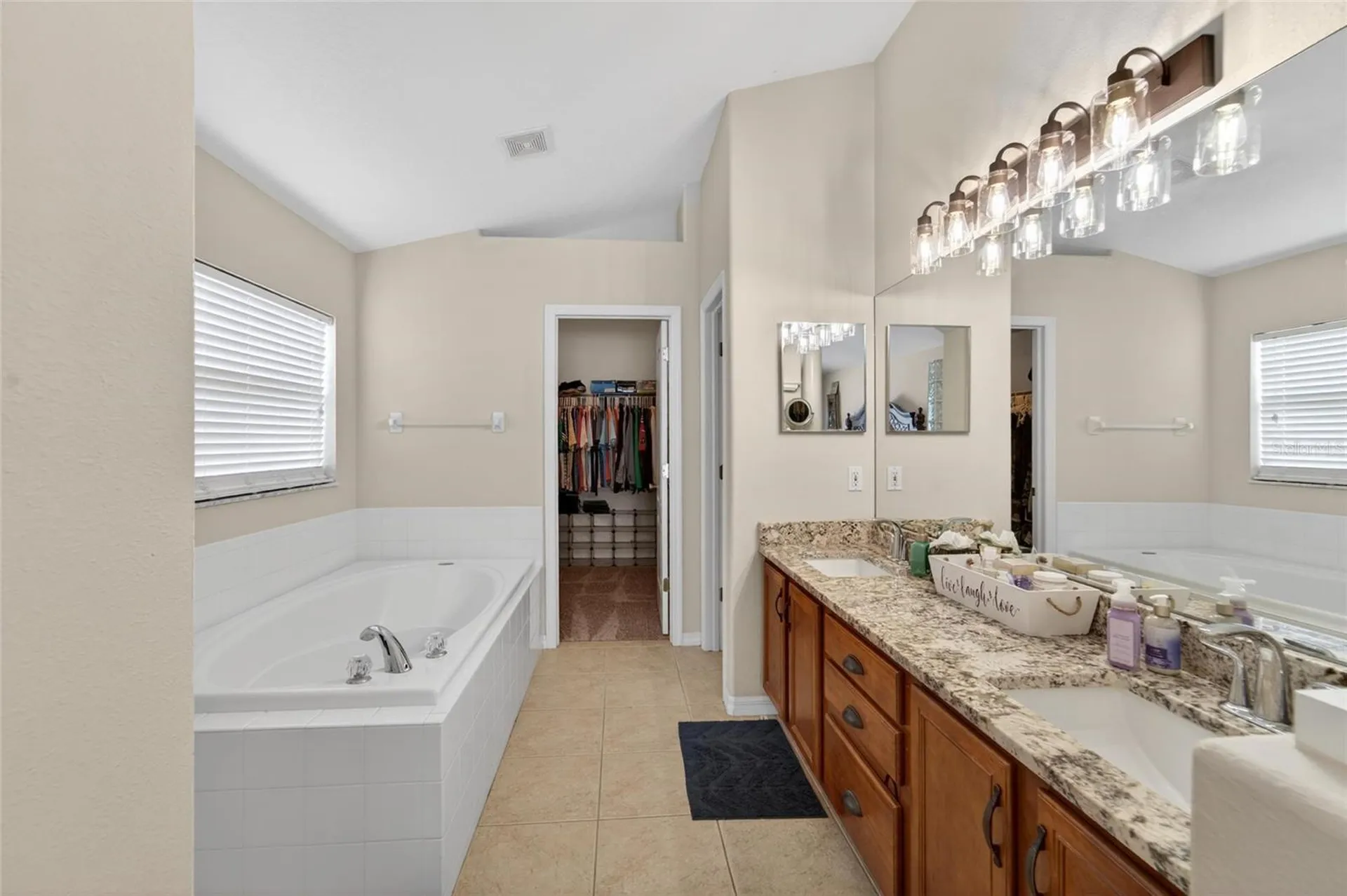 6006 Shearwater Lane Lithia FL 33547