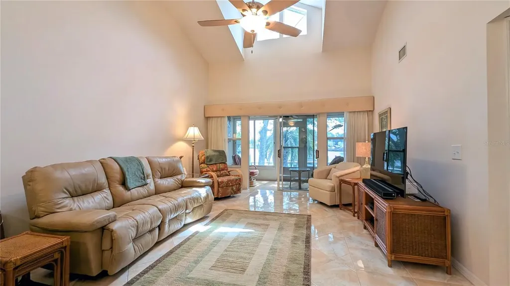 11040 W Cove Harbor Drive Crystal River FL 34428