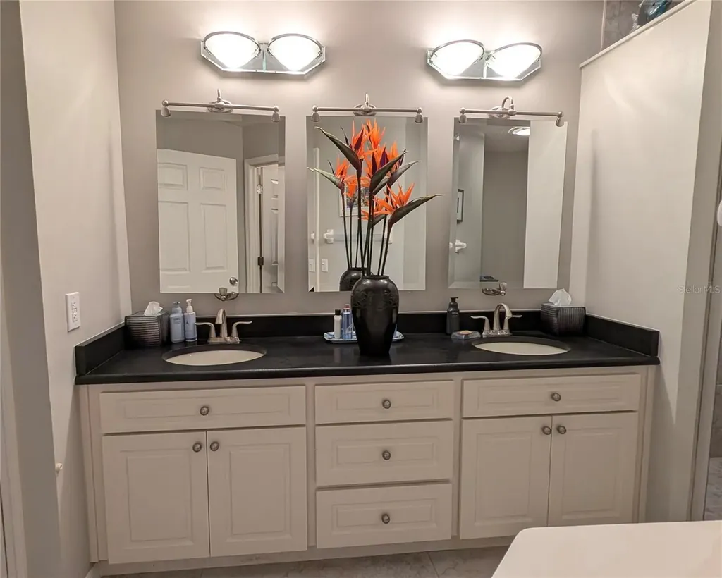 11040 W Cove Harbor Drive Crystal River FL 34428