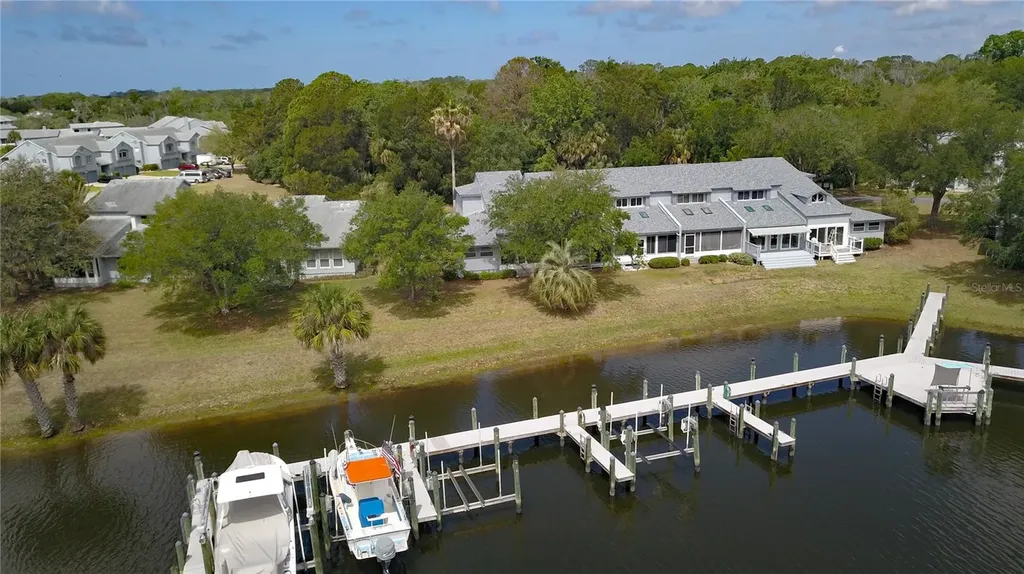 11040 W Cove Harbor Drive Crystal River FL 34428