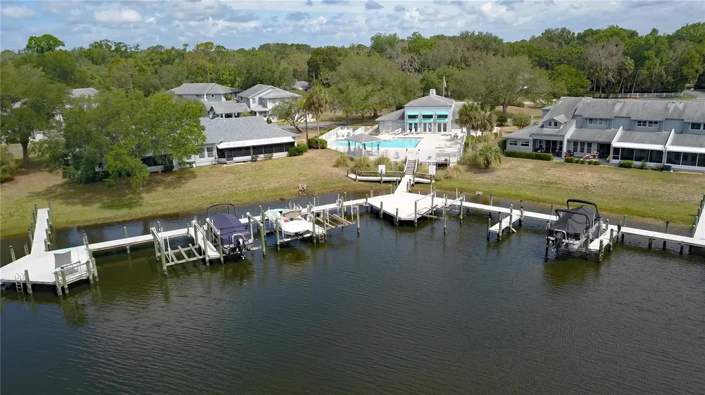 11040 W Cove Harbor Drive Crystal River FL 34428