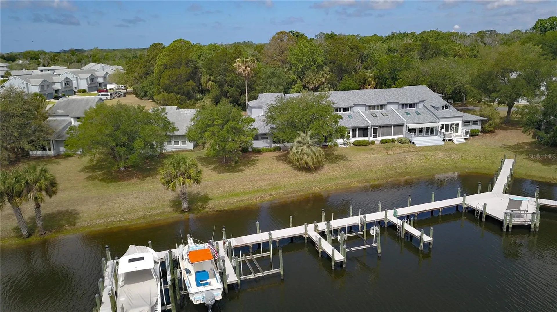 11040 W Cove Harbor Drive Crystal River FL 34428