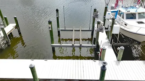 11040 W Cove Harbor Drive Crystal River FL 34428