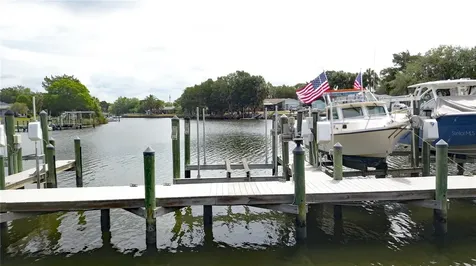 11040 W Cove Harbor Drive Crystal River FL 34428