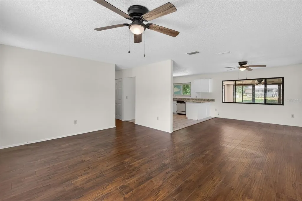329 Oak Track Drive Ocala FL 34472