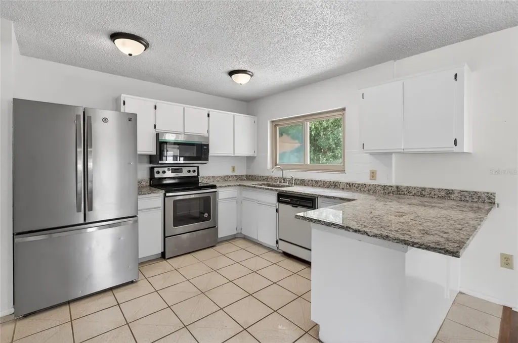 329 Oak Track Drive Ocala FL 34472