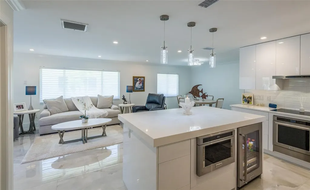 1900 Benjamin Franklin Drive Sarasota FL 34236