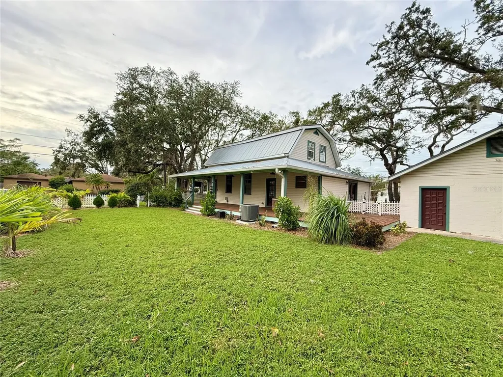 7002 Shamrock Road S Tampa FL 33616