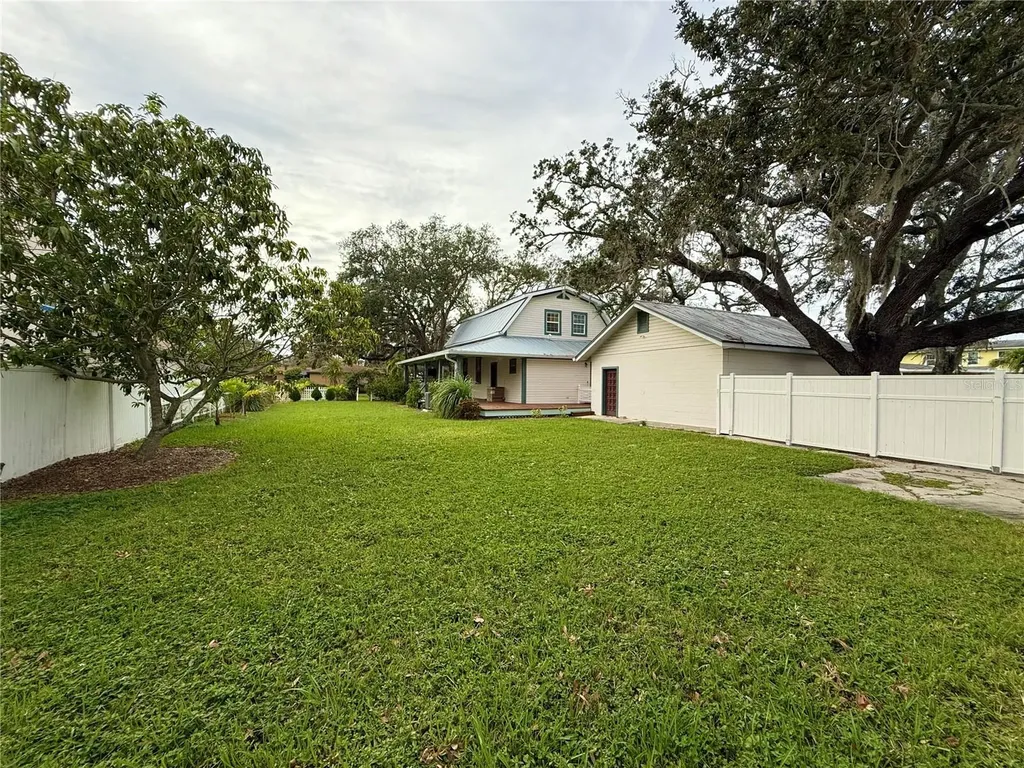 7002 Shamrock Road S Tampa FL 33616