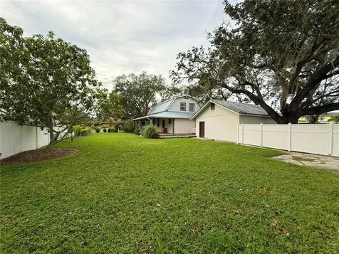7002 Shamrock Road S Tampa FL 33616