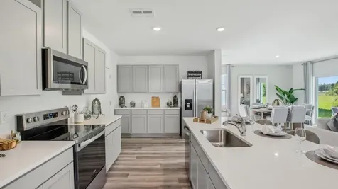 2471 Bender Drive Zephyrhills FL 33541