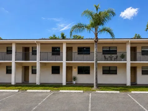 2275 62nd Avenue N St Petersburg FL 33713