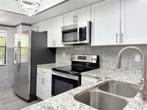 2275 62nd Avenue N St Petersburg FL 33713