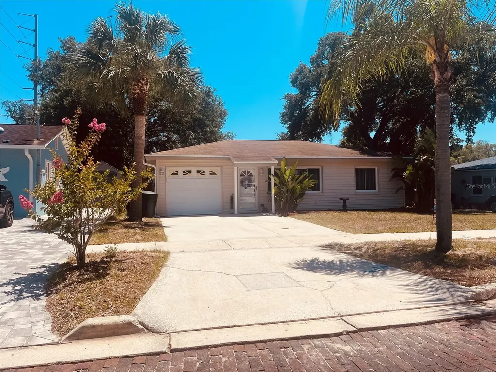 551 Orangewood Drive Dunedin FL 34698
