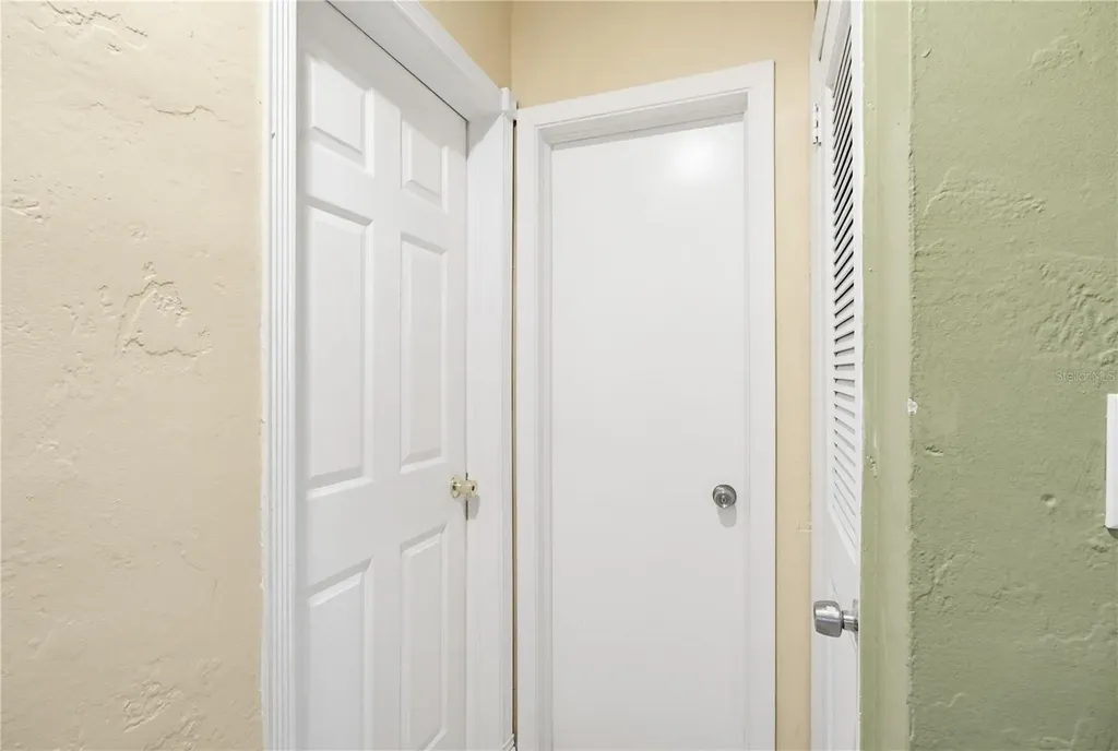 6342 SW 39th Terrace Miami FL 33155