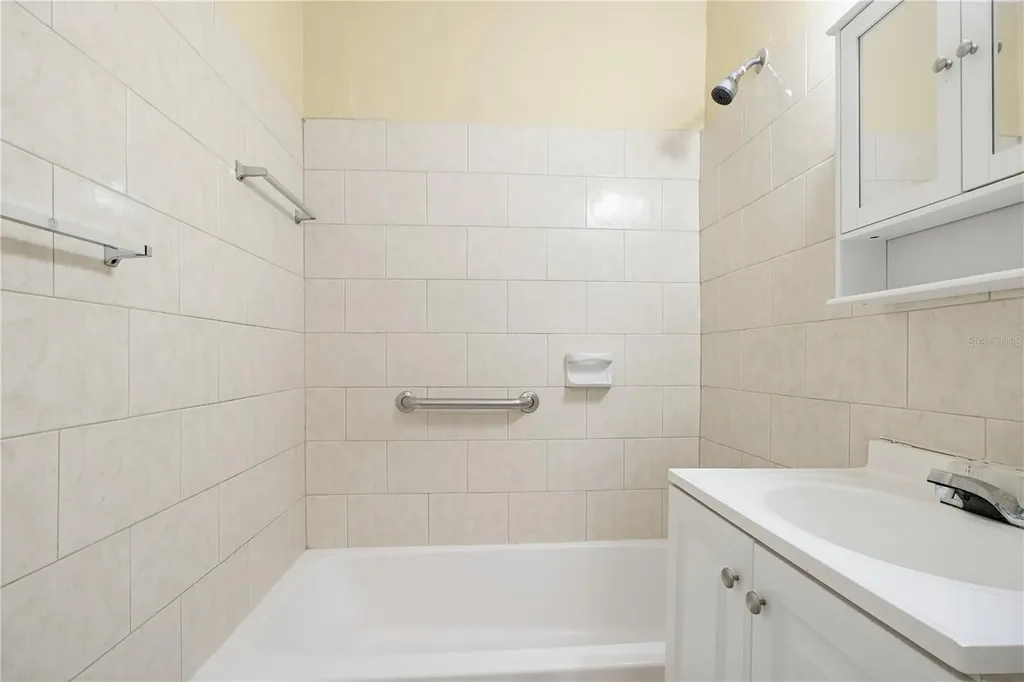 6342 SW 39th Terrace Miami FL 33155