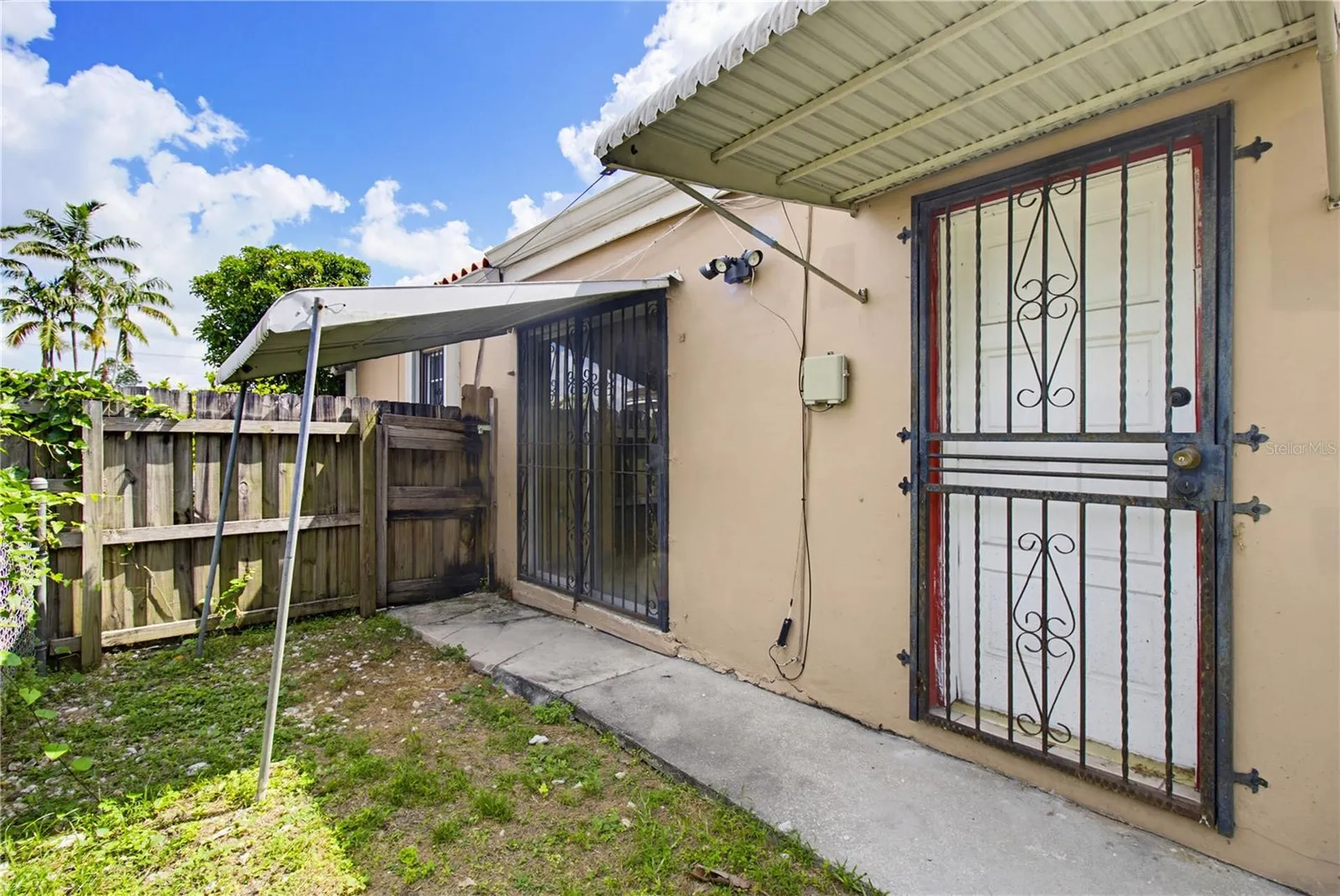 6342 SW 39th Terrace Miami FL 33155