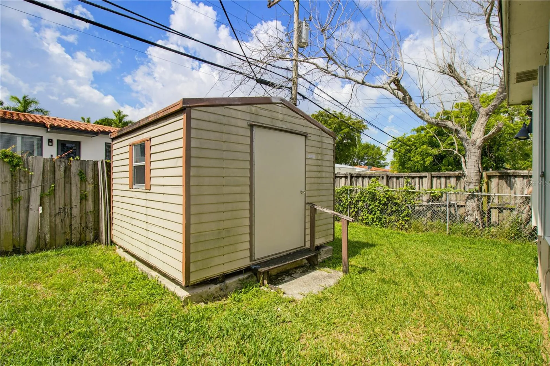 6342 SW 39th Terrace Miami FL 33155
