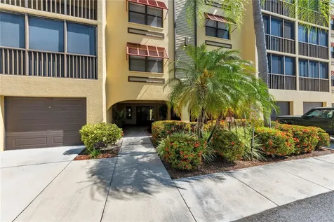 5849 Park St N St Petersburg FL 33709